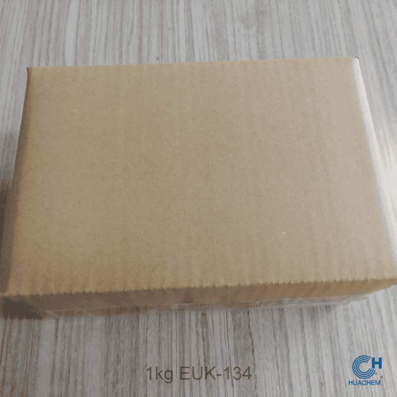 Bulk 1kg paper box packaging of Huachem Ethylbisiminomethylguaiacol Manganese Chloride, designed for industrial-scale handling and storage.