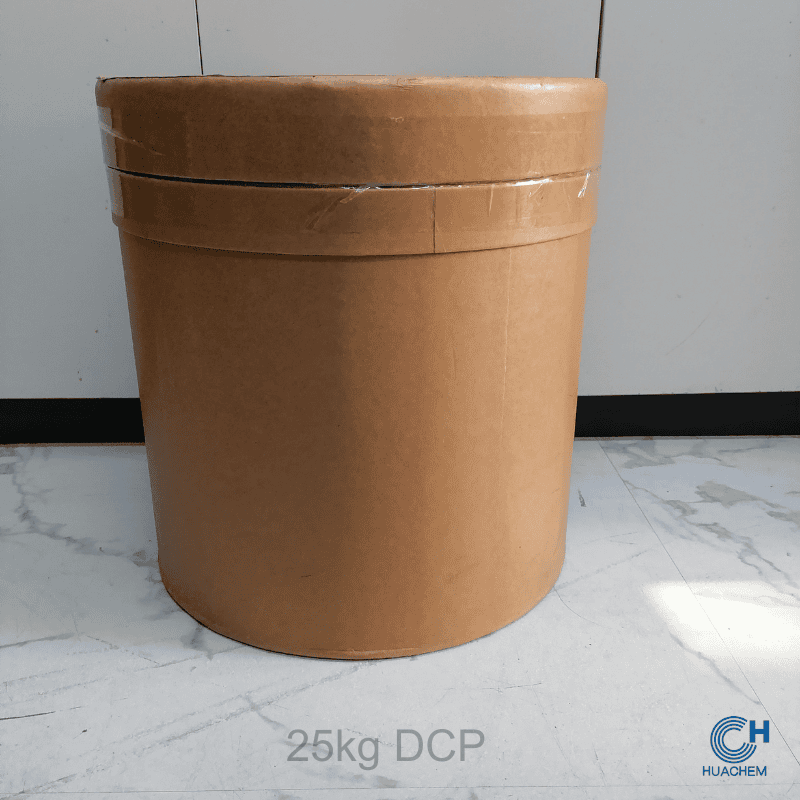 Bulk 25kg fibre drum packaging of Huachem Dimethylmethoxy Chromanyl Palmitate, designed for industrial-scale handling and storage.