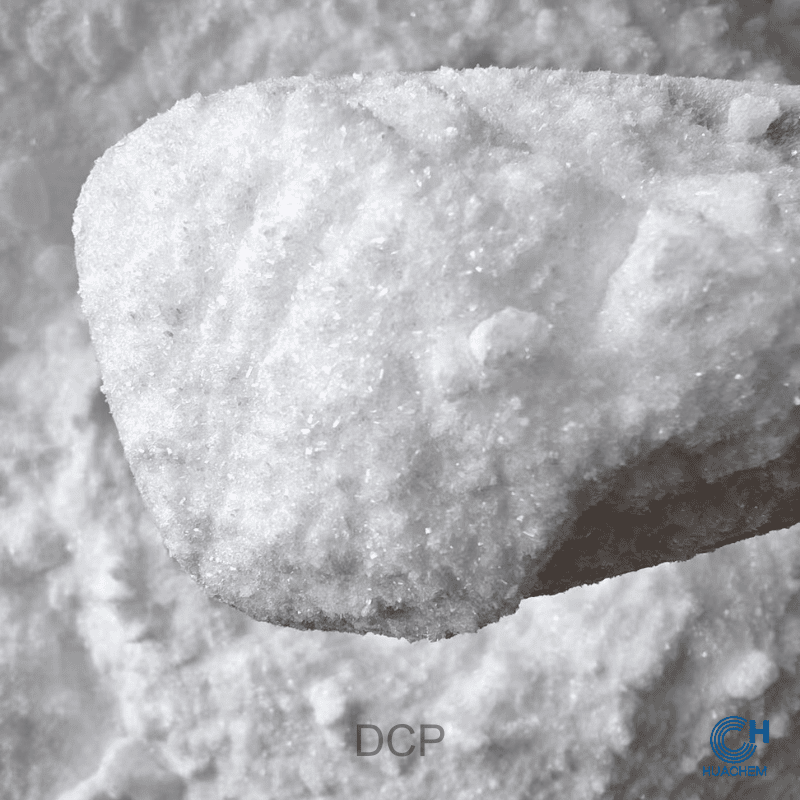 The fine, uniform, white crystalline powder texture of Huachem Dimethylmethoxy Chromanyl Palmitate, a high-purity cosmetic preservative.